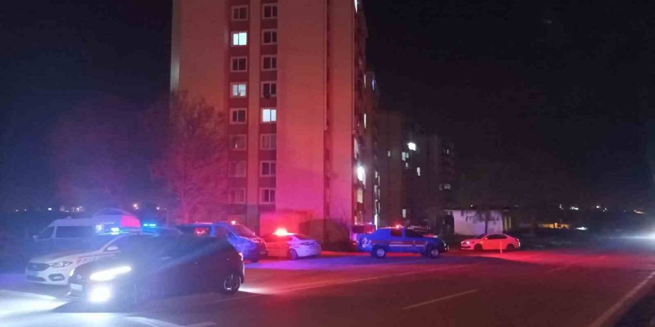 İki Grup Arasında Çıkan Kavgada 11 Kişi Yaralandı