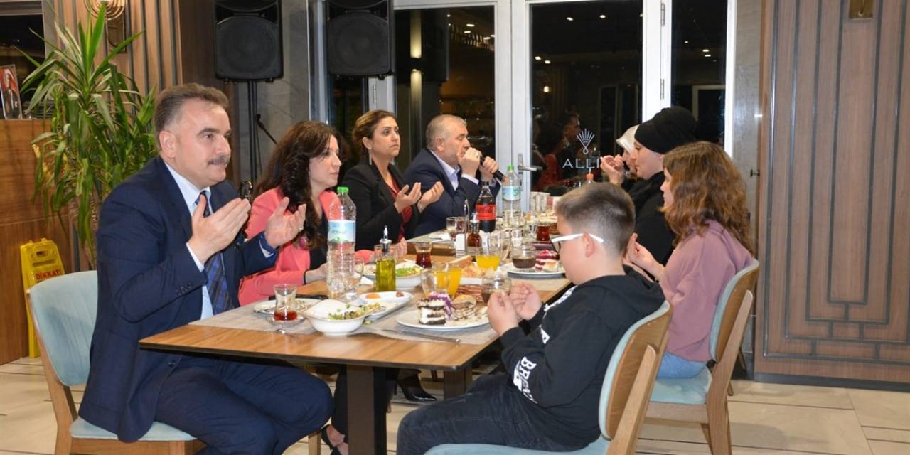 Kaymakam Odabaş Yetimler İle İftarda Buluştu