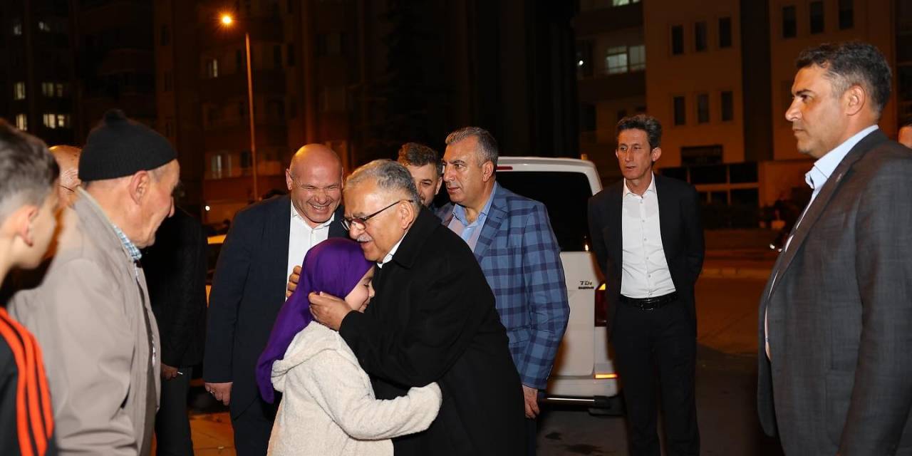 Büyükkılıç, Ramazan’ın Huzurunu Vatandaşla Yaşıyor