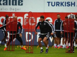 Beşiktaş, Sportıng Lısbon Hazırlıklarını Tamamladı