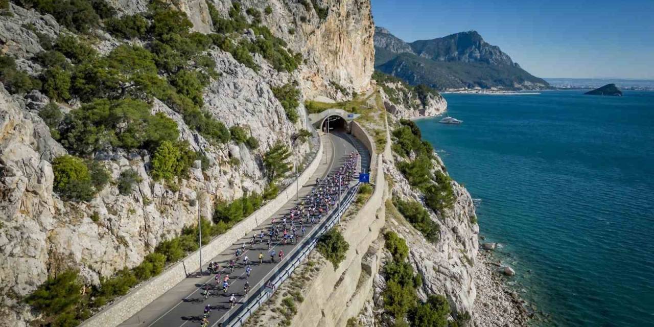 Akra Gran Fonda’da Pedallar, Kemer’in Eşsiz Manzarasında Dönecek