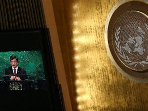 Davutoğlu: “Tiran Olan Esad’ın Suriye’nin Geleceğinde Yeri Yoktur”