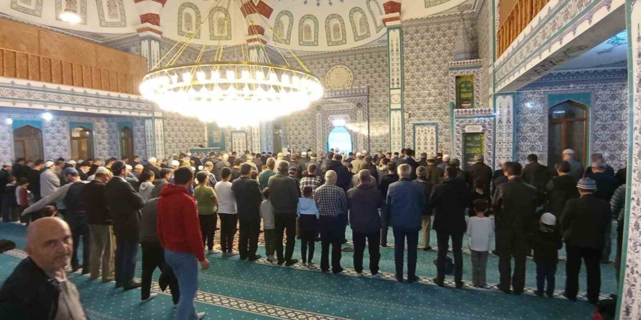 Gediz’de Çocuklar İçin Teravih Şenliği