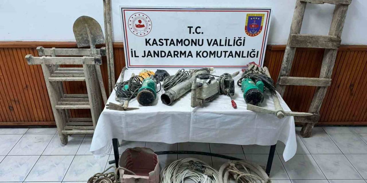 Kaçak Kazı Yapan Definecilere Suçüstü Baskın