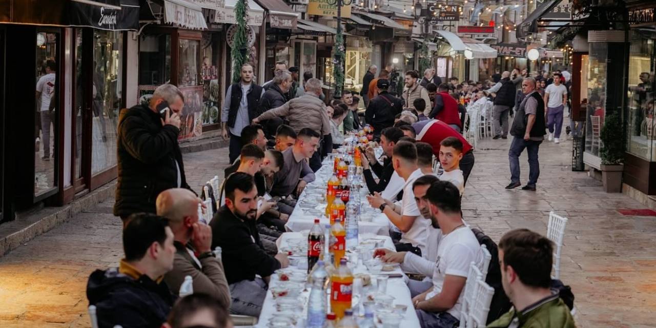 Üsküp’teki Türk Çarşısı’nda 500 Kişilik İftar