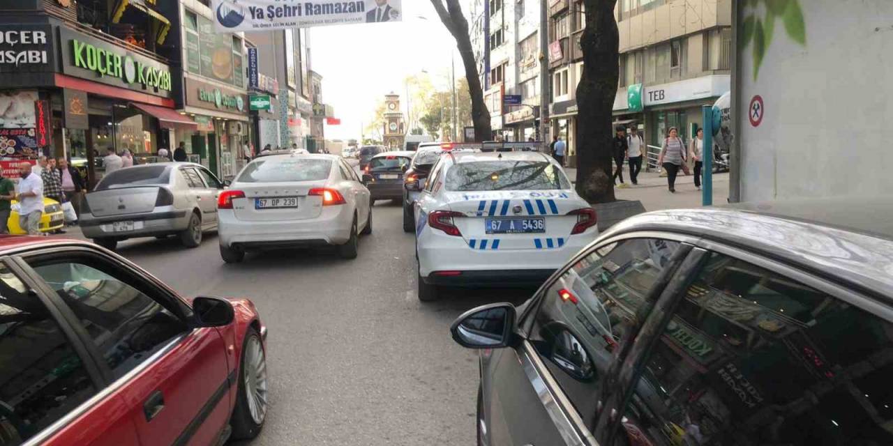 İftara Saatler Kala Polis Ekipleri Sürücüleri Uyardı