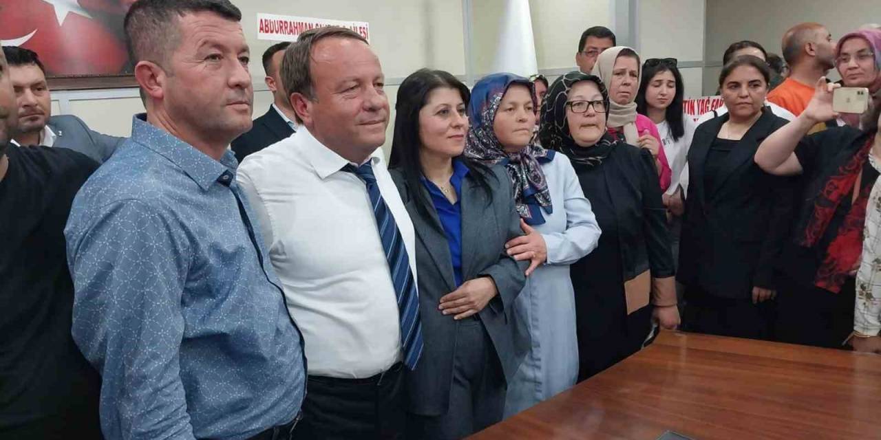 İyi Parti Belediye Başkanı 10 Yıl Aradan Sonra Tekrar Koltuğa Oturdu