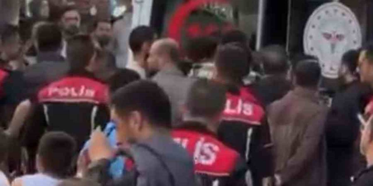 Koku Yayılan Evden Ceset Çıktı