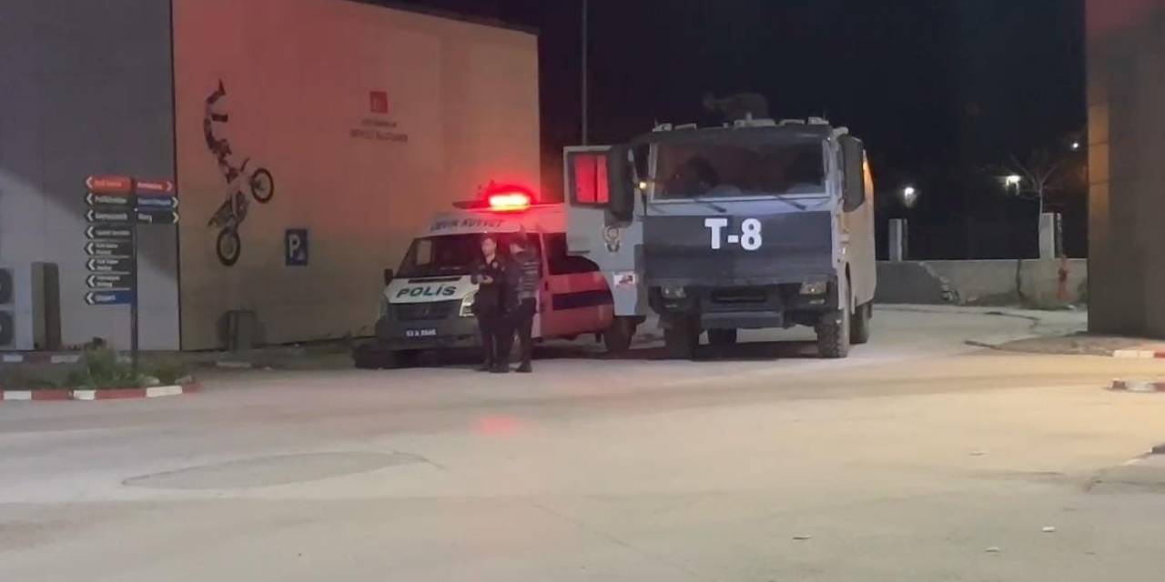 Şanlıurfa’da Silahlı Ve Bıçaklı Kavga: 3 Yaralı