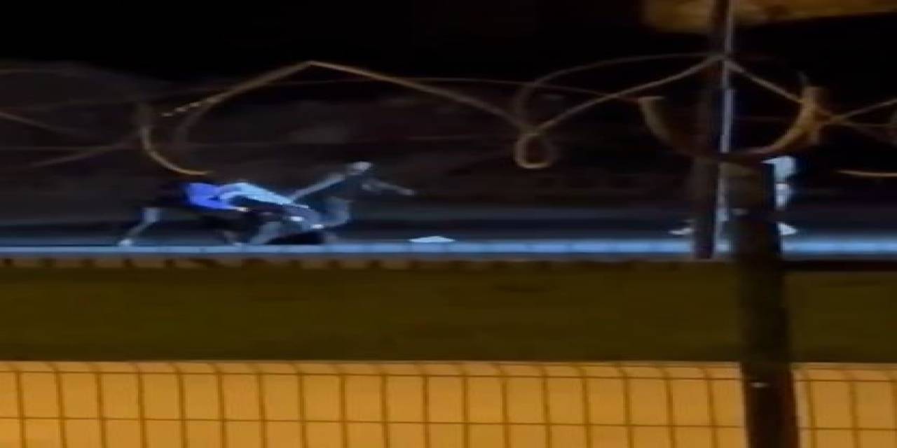 Arnavutköy’de Kız Meselesi Yüzünden Çıktığı İddia Edilen Kavga Kamerada