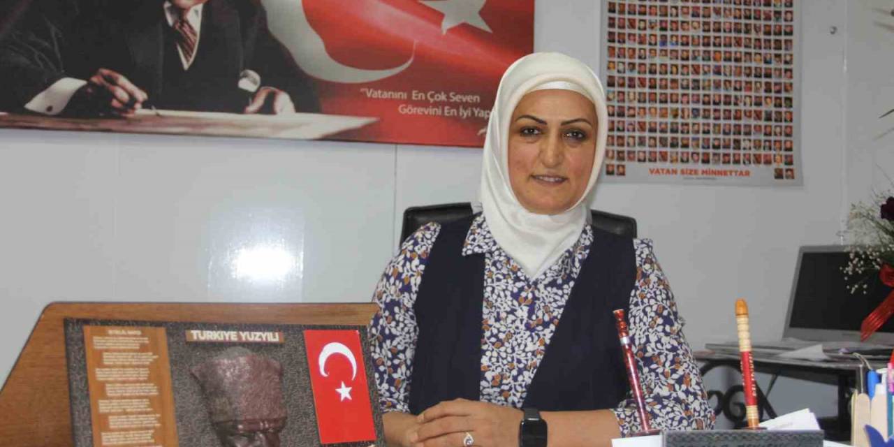 Bu Mahallede 3 Dönemdir Muhtarlık Ona Emanet: İlçenin İlk Ve Tek Kadın Muhtarı