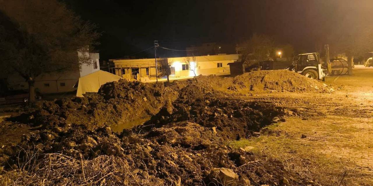 Define Aramak İçin 700 Km Yol Gidip Kaçak Kazı Yaparken Yakalandılar