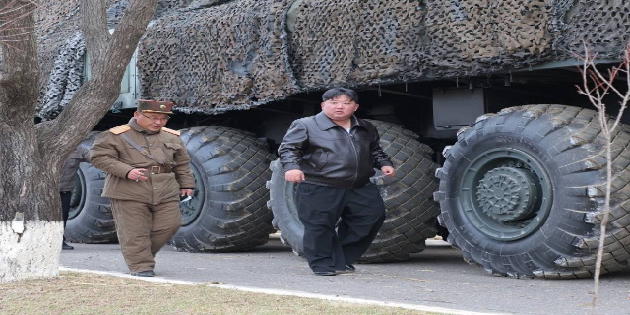 Kuzey Kore’nin Hipersonik Savaş Başlığı Taşıyan Yeni Balistik Füzesi Başarıyla Denendi