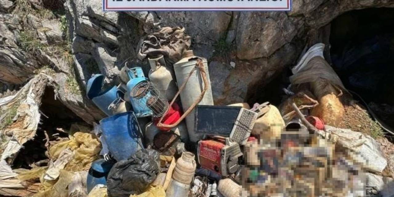 Teröristlerin İnleri İmha Edildi