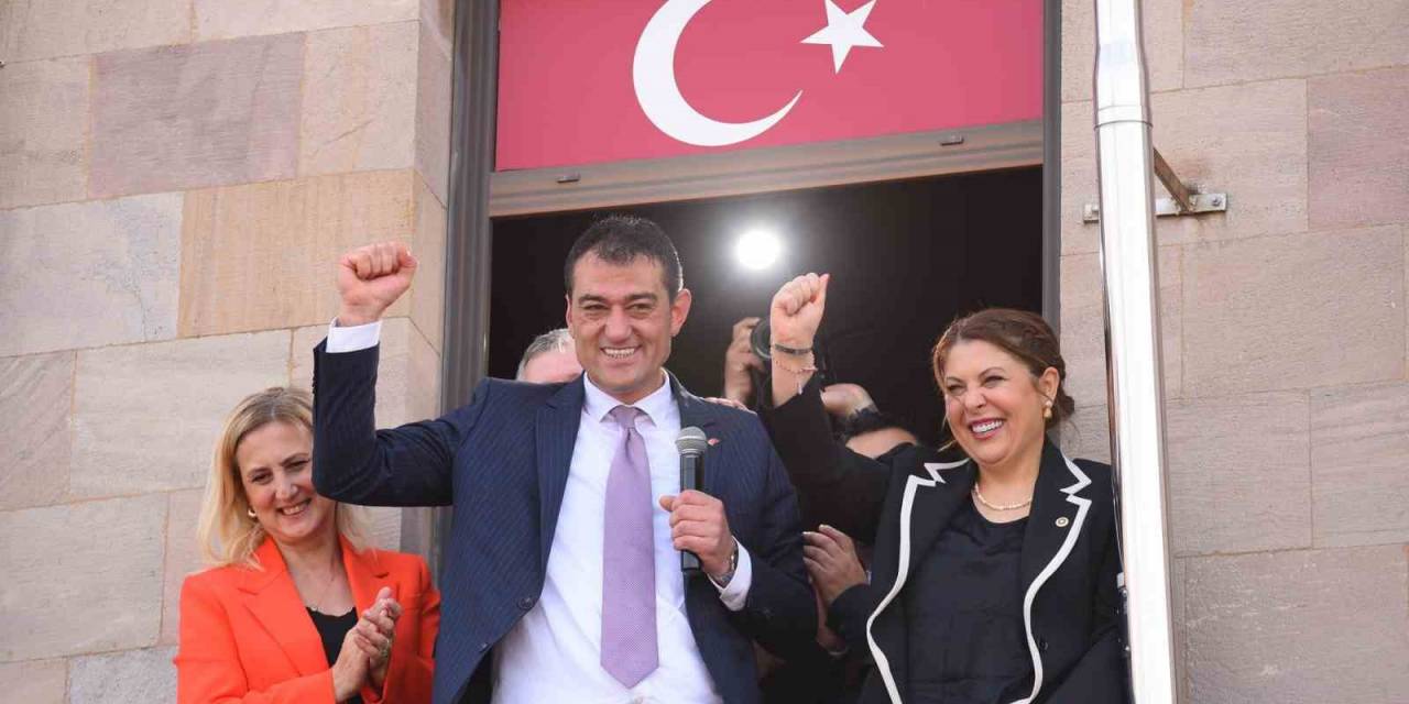 Giresun Belediyesi’nde Devir Teslim Töreni Yapıldı