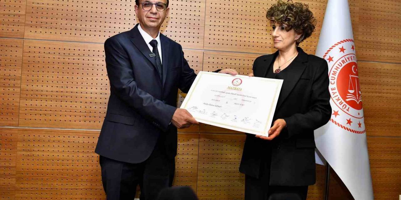 Yeşilyurt Belediye Başkanlığına Seçilen Prof. Dr. İlhan Geçit Mazbatasını Aldı