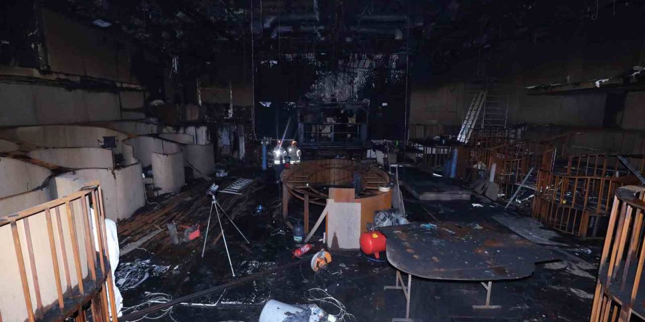 İstanbul Valiliği, Beşiktaş’taki Gece Kulübünün Yangın Sonrası Görüntülerini Paylaştı