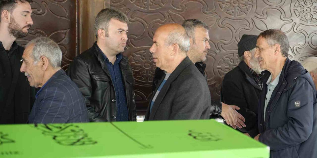 Gece Kulübündeki Yangında Hayatını Kaybeden Alparslan Salih Derelioğlu Son Yolculuğuna Uğurlandı