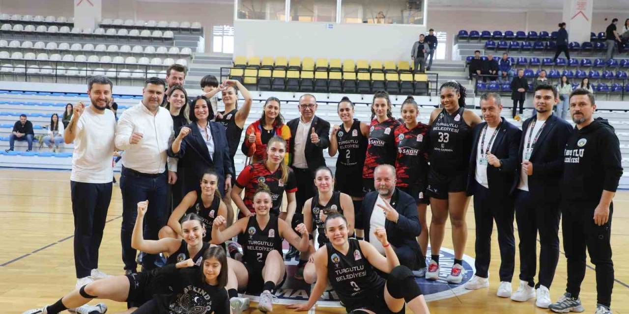 Lidya Garden City Turgutlu Belediyesi Kadın Basketbol Takımı Sezonu Tamamladı