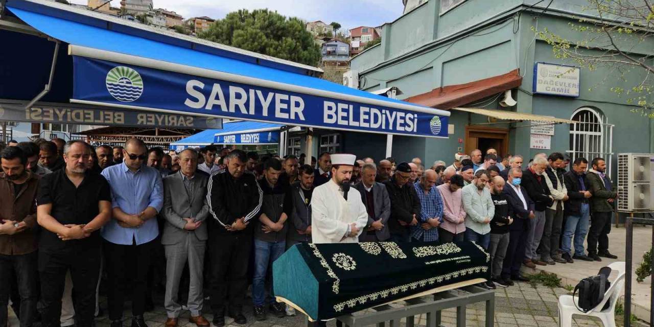 Beşiktaş’taki Yangında Hayatını Kaybeden Efe Demir Gözyaşlarıyla Uğurlandı