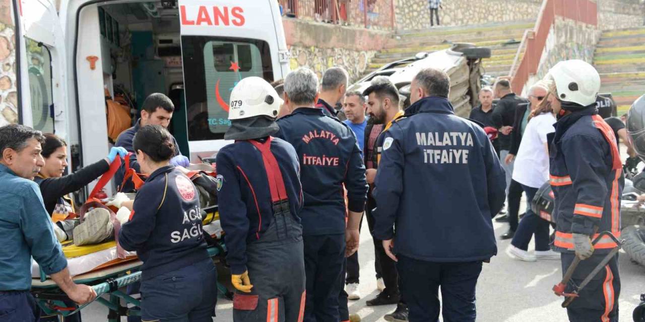 Kontrolden Çıkan Hafif Ticari Araç Okul Bahçesine Uçtu: 2 Yaralı