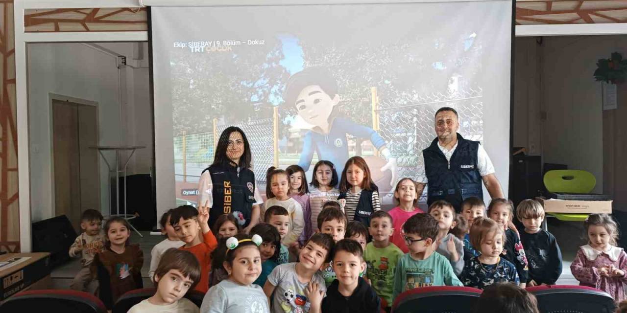 Samsun’da Öğrenciler Siber Suçlara Karşı Bilgilendirildi