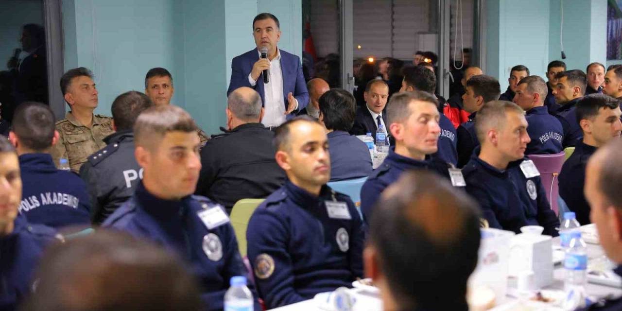 Vali Eldivan, Bayburt Pomem Eğitmen Ve Öğrencilerin İftar Sofrasına Konuk Oldu