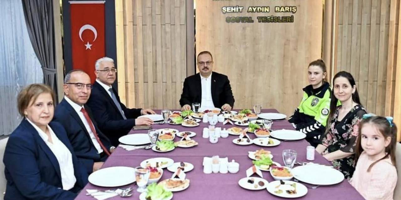 Vali Canbolat Şehit Aileleri, Gaziler Ve Gazi Yakınları İle İftarda Buluştu