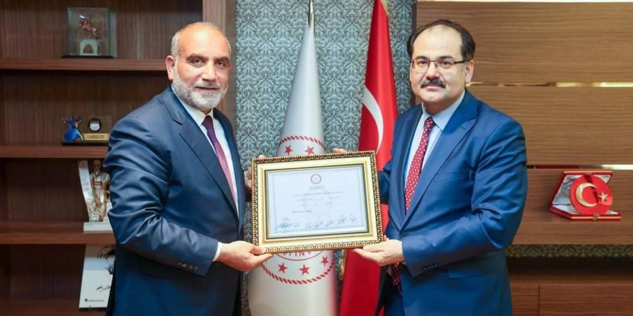 Başkan İbrahim Sandıkçı Mazbatasını Aldı