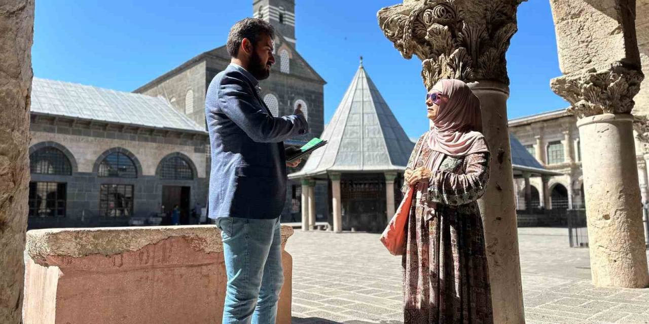 Ukrayna’dan Tur Rehberi Olarak Geldiği Diyarbakır’da Müslüman Oldu