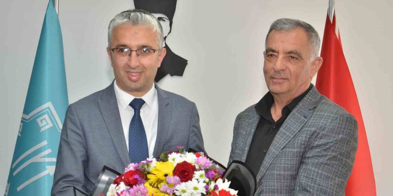 Elbistan Belediyesi’nde Görev Değişimi