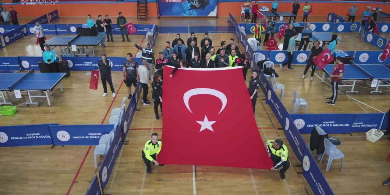 Polis Haftası Öncesi Kamu Kurumları Tenis Müsabakasında Bir Araya Geldi