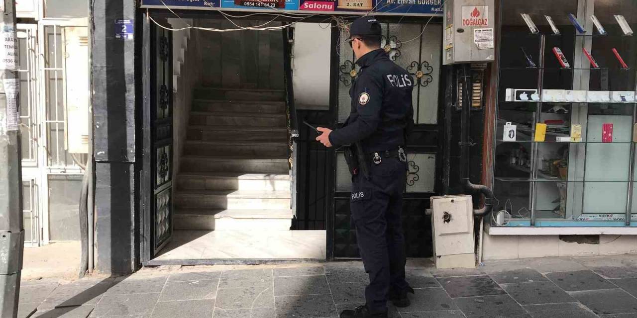 Elazığ’da Pompalı Tüfekle Husumetlisinin İş Yerini Bastı: 1 Yaralı