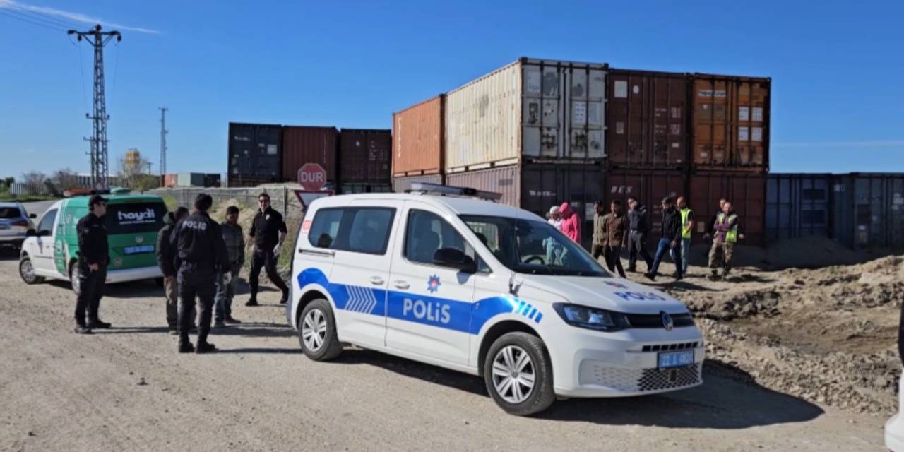 Edirne’de Konteynerde 10 Kaçak Göçmen Yakalandı