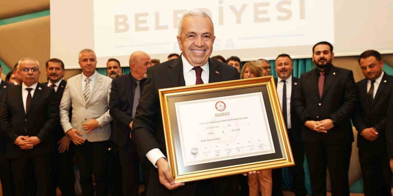 Şadi Özdemir Mazbatasını Alarak Görevine Başladı