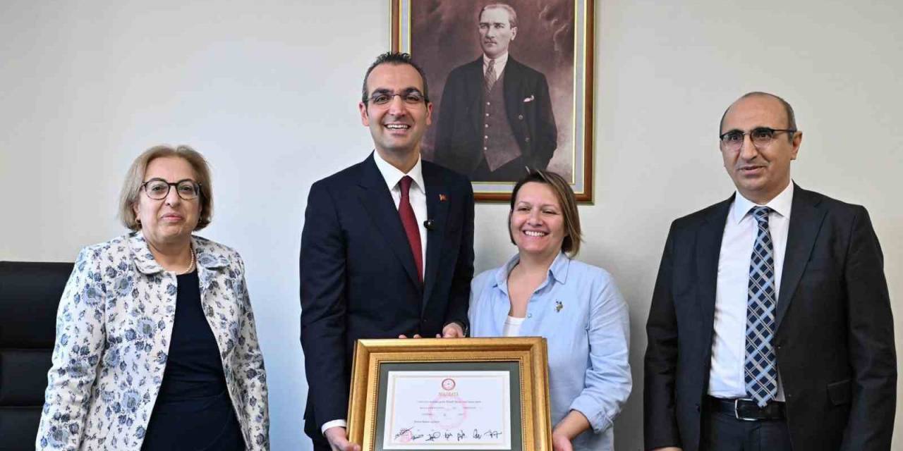 Şişli’nin Yeni Belediye Başkanı Resul Emrah Şahan Görevi Teslim Aldı