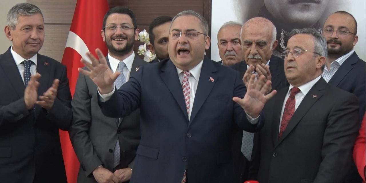 Keçiören’de Belediye Başkanı Seçilen Mesut Özarslan Mazbatasını Aldı