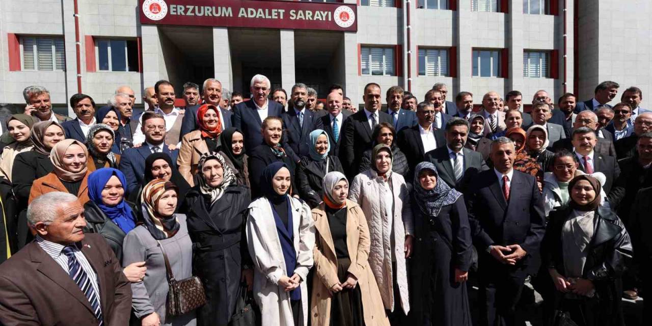 Başkan Sekmen Yoğun Bir İlgiyle Mazbatasını Aldı