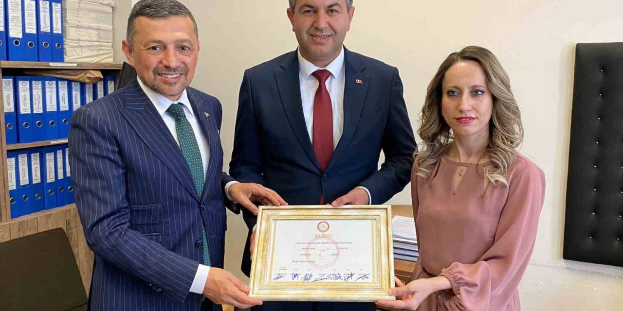 Gediz’de Necdet Akel, Görevi Devraldı