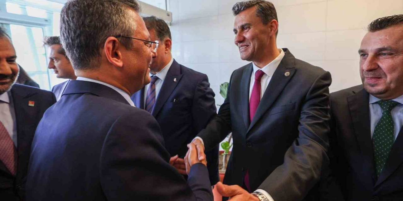 Chp Genel Başkanı Özgür Özel Manisalılara Hitap Etti