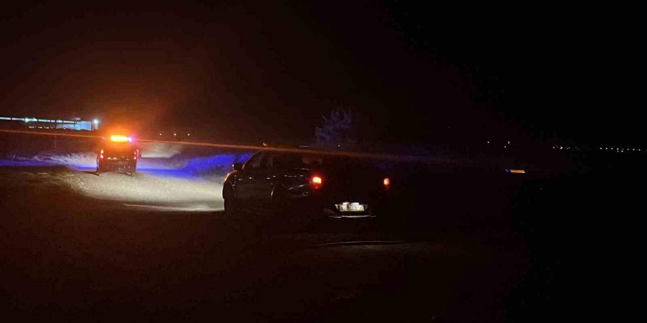 Kara Havacılık Okul Komutanlığına Ait Helikopter Yağ Kaçağı Nedeniyle Burdur Gölü Kenarına Zorunlu İniş Yaptı