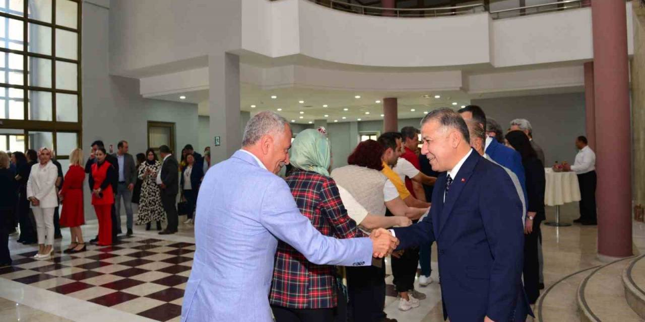 Mersin Üniversitesi’nde Bayramlaşma