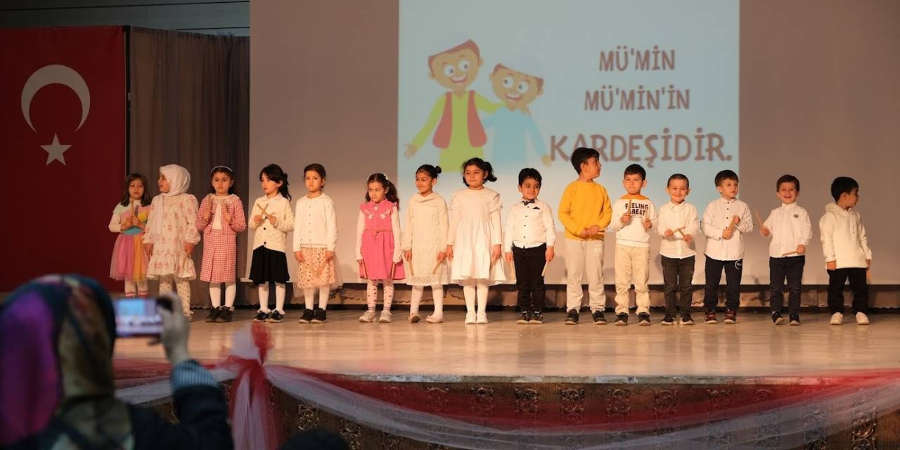 Erzincan’da Öksüz Ve Yetimler Sevindirildi