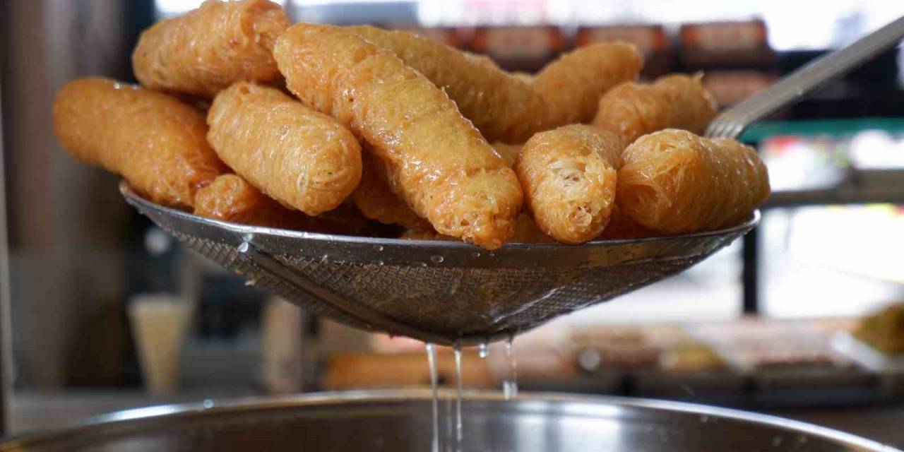 Erzurum’da İftar Sofralarının Vazgeçilmez Tatlısı