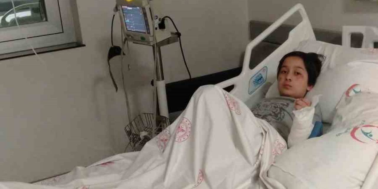 Ümraniye’de Otomobilin Altında Kalan Çocuk Kazanın Şokuyla Kalkıp Böyle Yürüdü