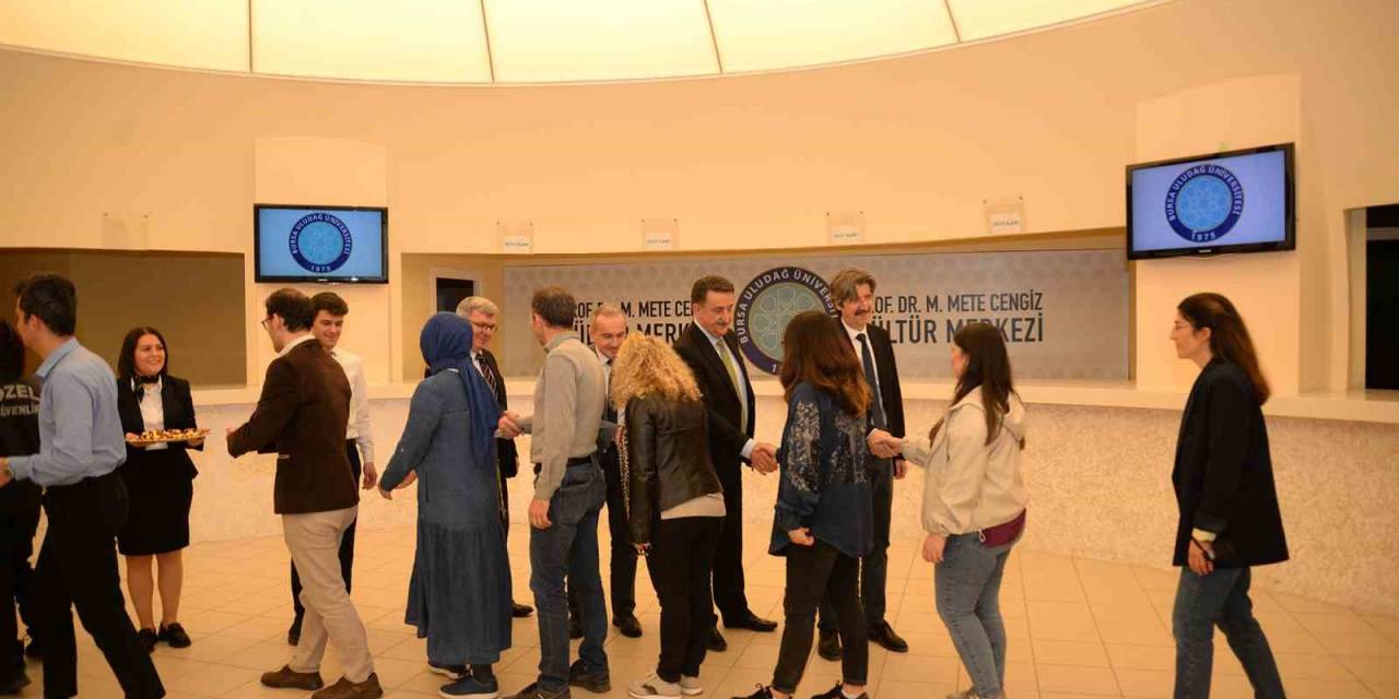 Buü Ailesi Geleneksel Bayramlaşma Töreninde Bir Araya Geldi