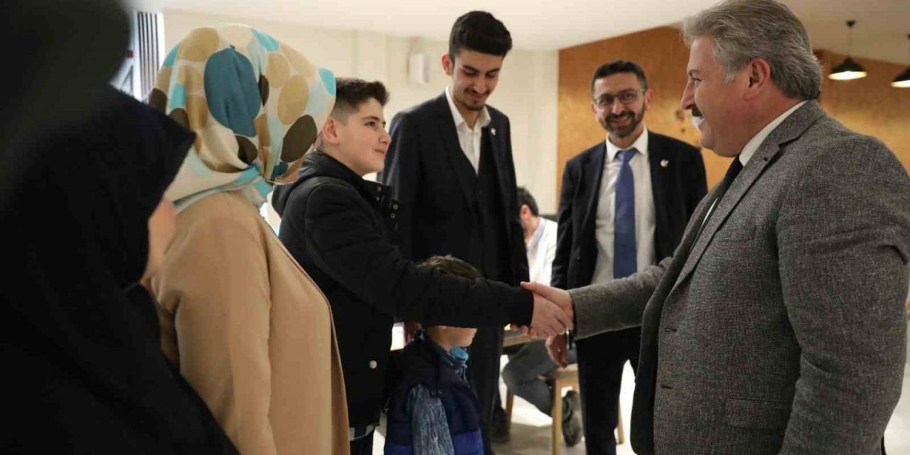 Başkan Palancıoğlu, Yeni Dönem Meclis Üyeleri Ve Aileleriyle Tanıştı