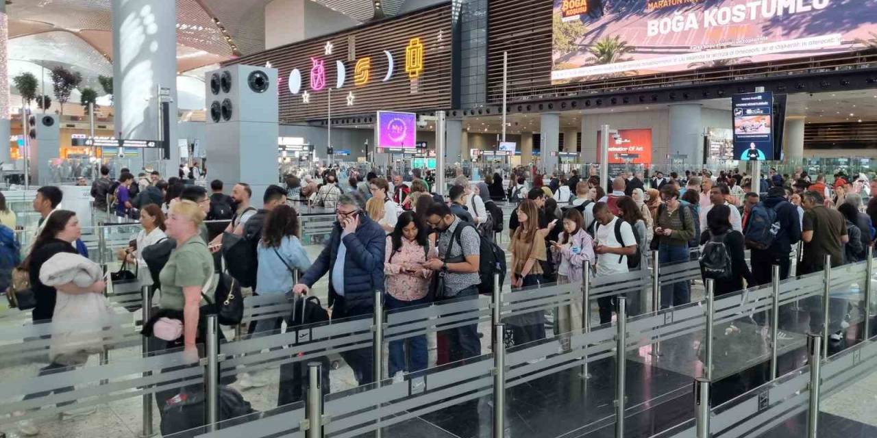 İstanbul Havalimanı’nda Bayram Tatili Yoğunluğu