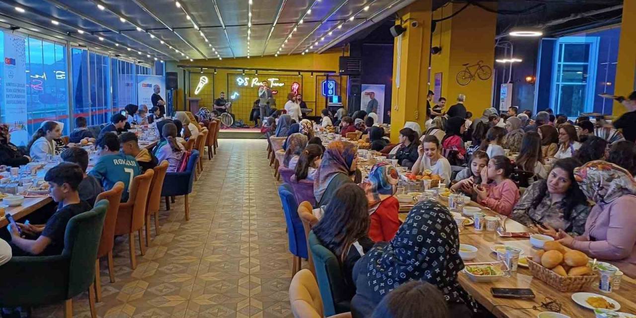 Yabancı Uyruklu Öğrenciler Ve Velileri İle Buluşuldu