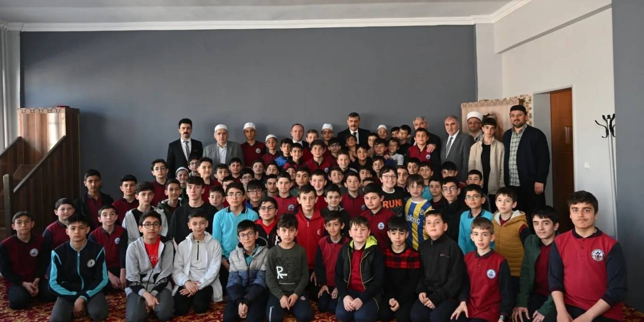 Öğrencileri Hatim Duasında Yalnız Bırakmadılar